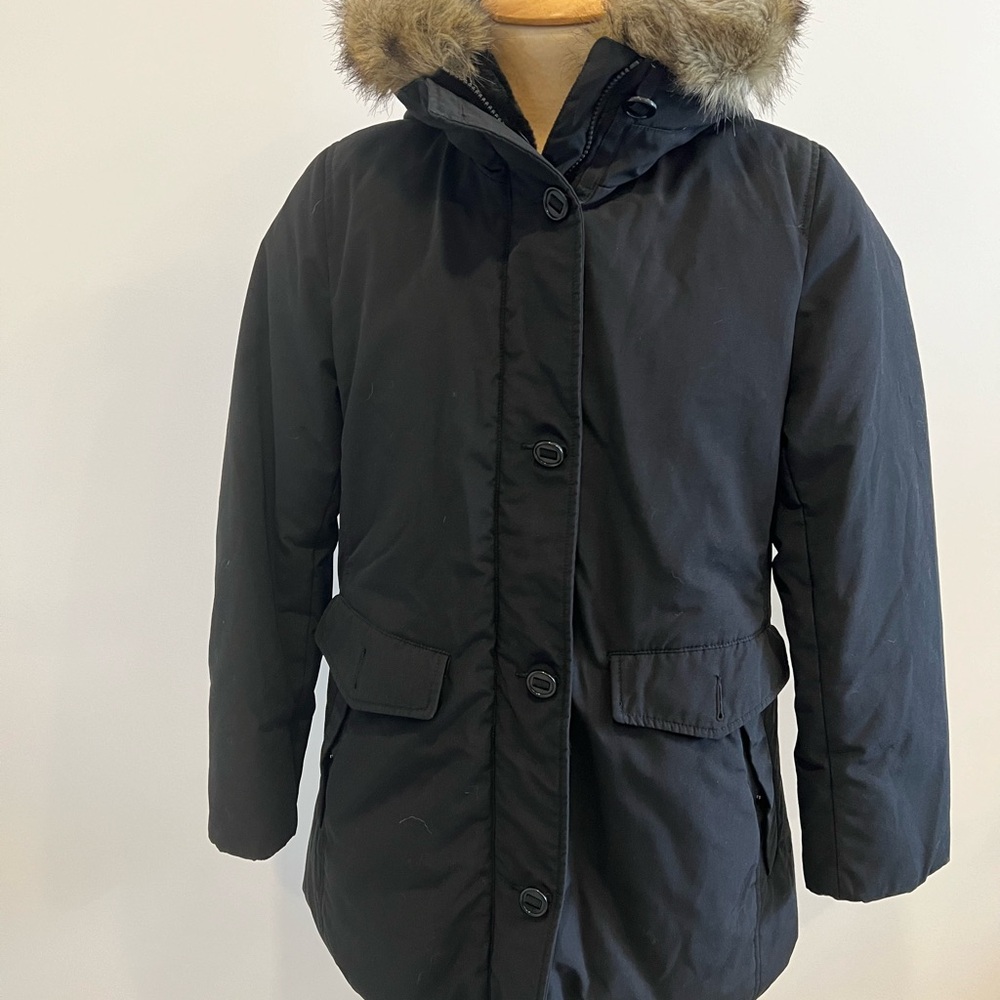 Uniqlo Black Ski Jacket with Hood and Faux Fur Trim